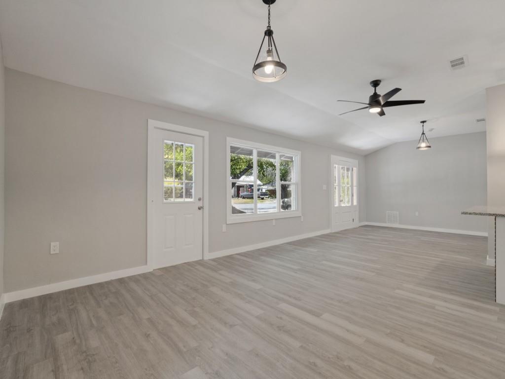 107 N Avenue P Property Photo 4
