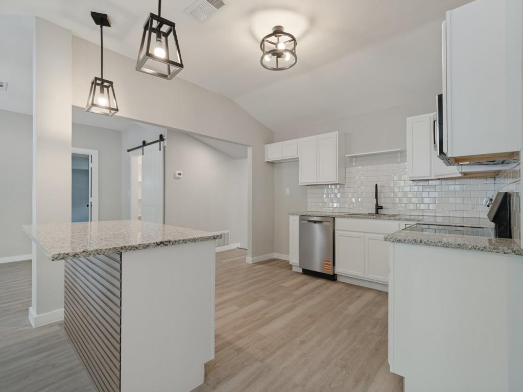 107 N Avenue P Property Photo 10