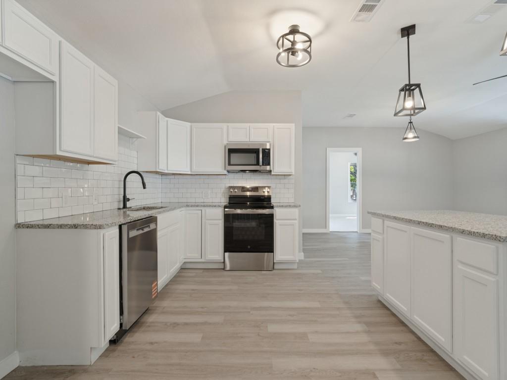 107 N Avenue P Property Photo 12