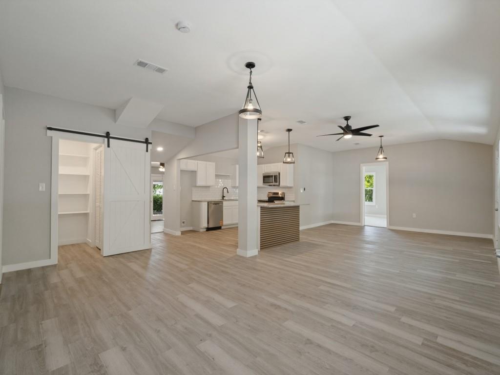 107 N Avenue P Property Photo 14