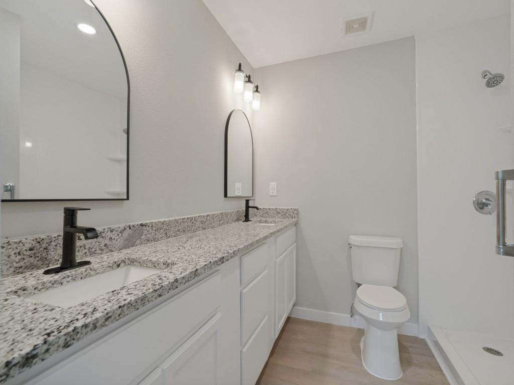 107 N Avenue P Property Photo 17