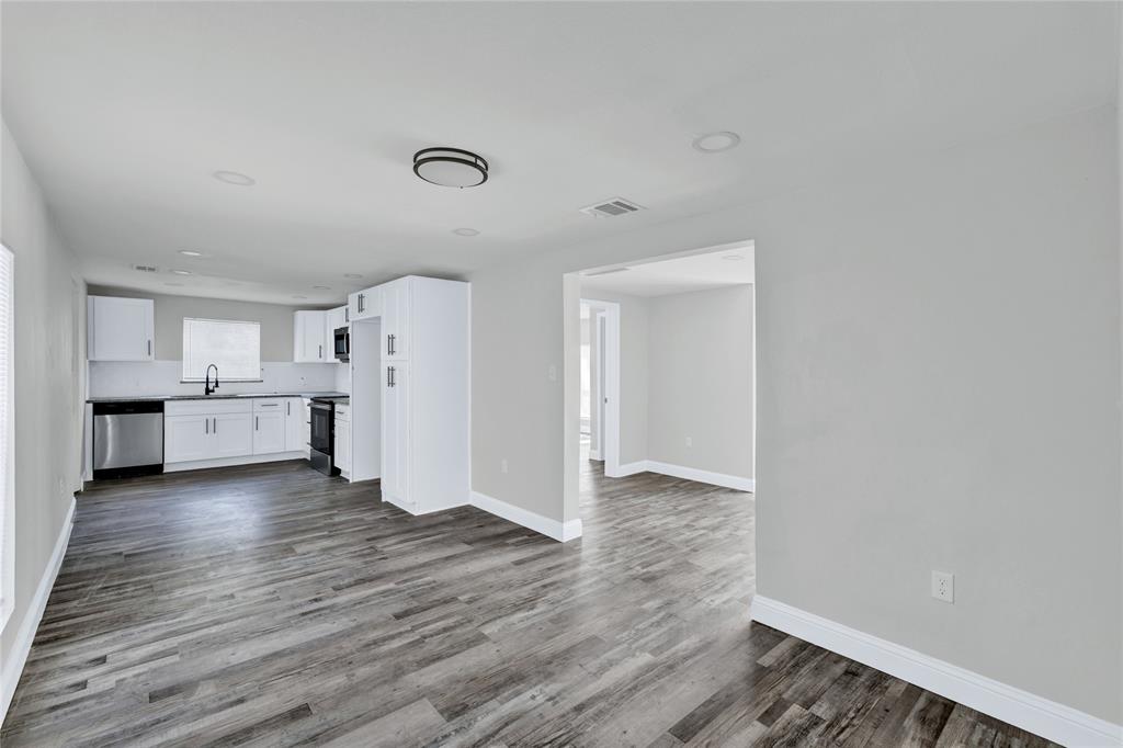 501 N Miller Street Property Photo 2