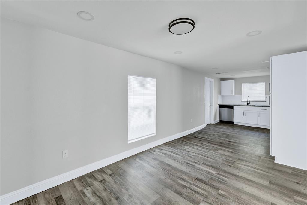 501 N Miller Street Property Photo 5