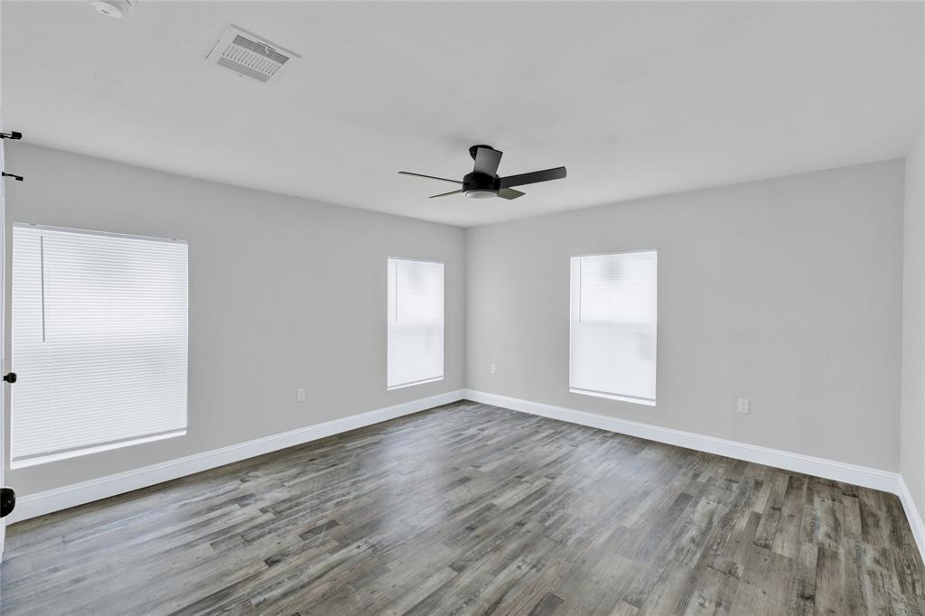 501 N Miller Street Property Photo 17