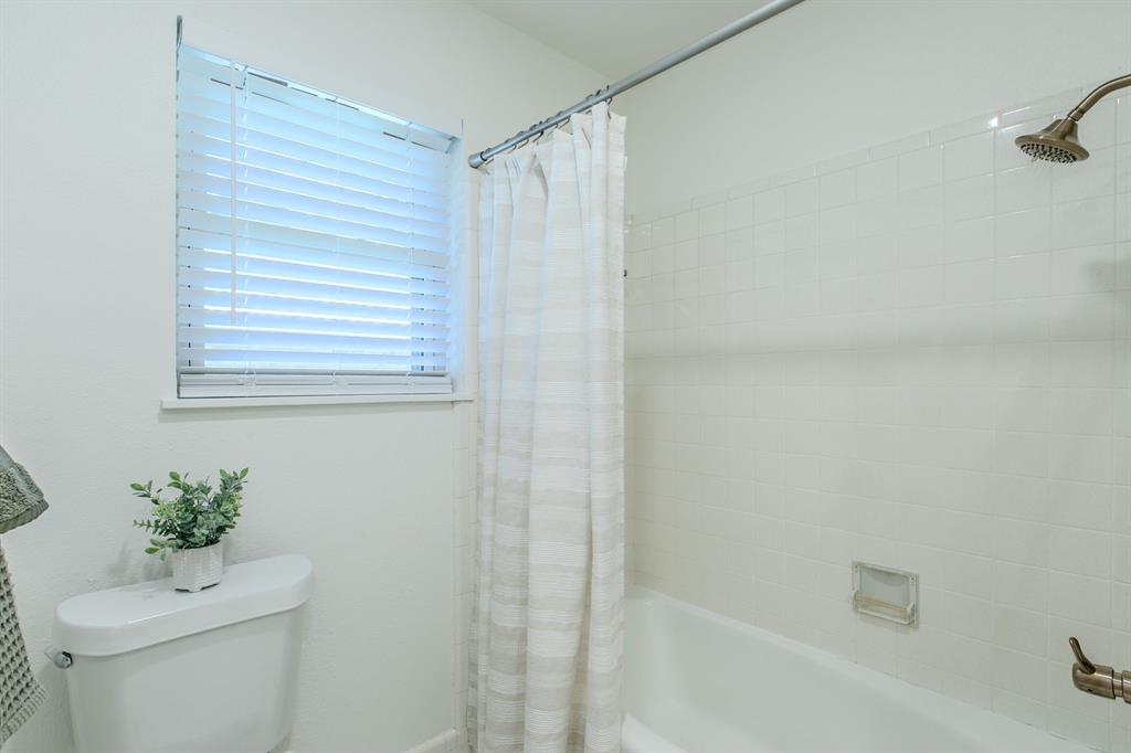 5220 Lake Charles Drive Property Photo 21