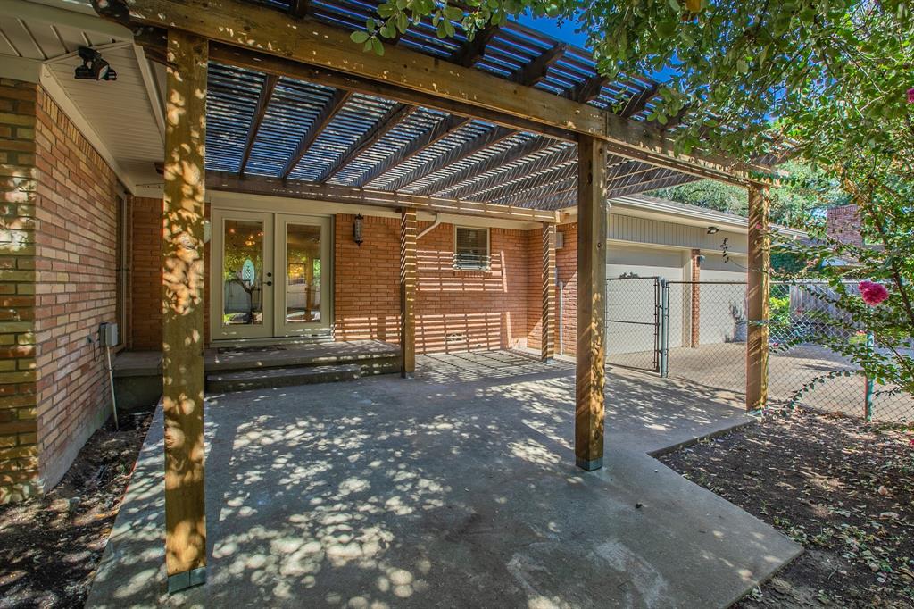 5220 Lake Charles Drive Property Photo 28