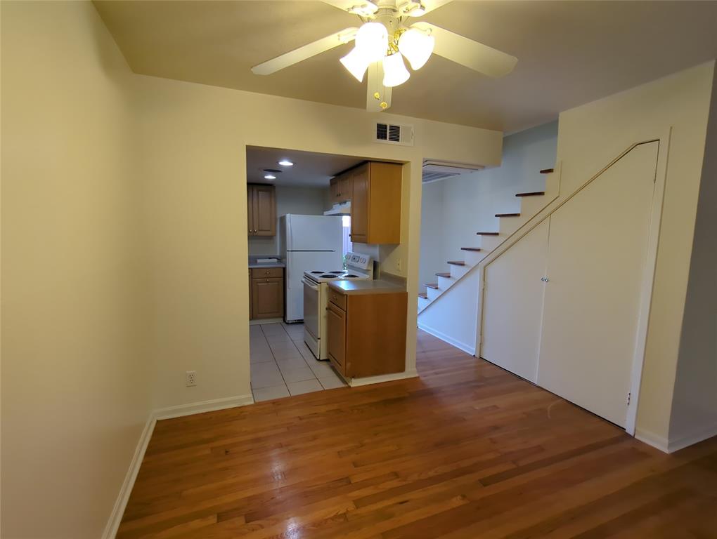 5730 Martel Avenue 108 Property Photo 4