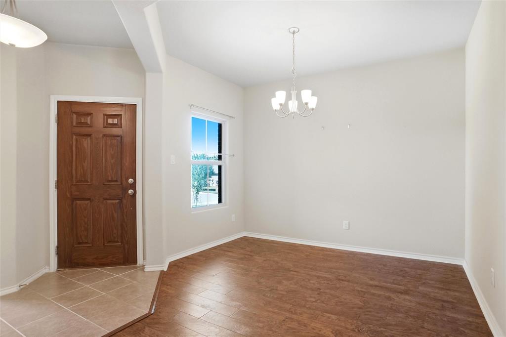 1221 Glenwood Drive Property Photo 5