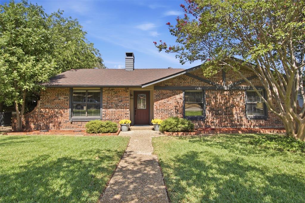 2929 Spring Brook Drive Property Photo 2