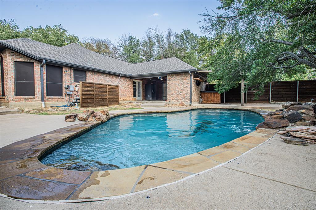 521 Meadowbrook Street Property Photo 1