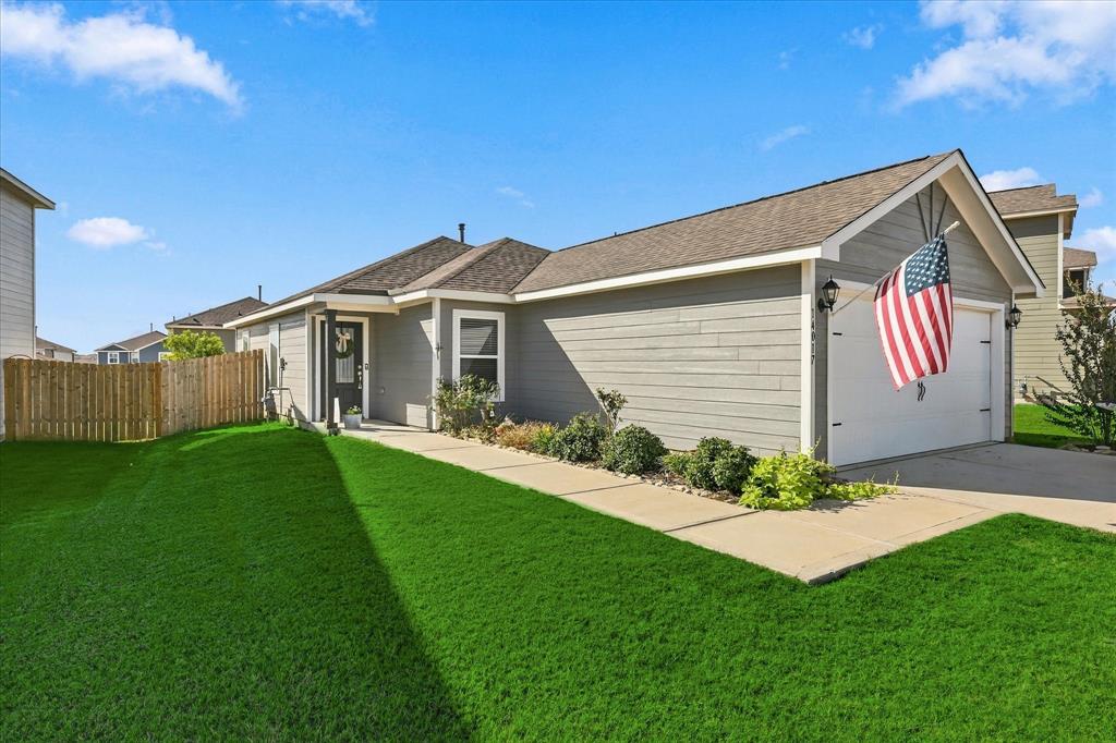 14017 Golden Valley Road Property Photo 2