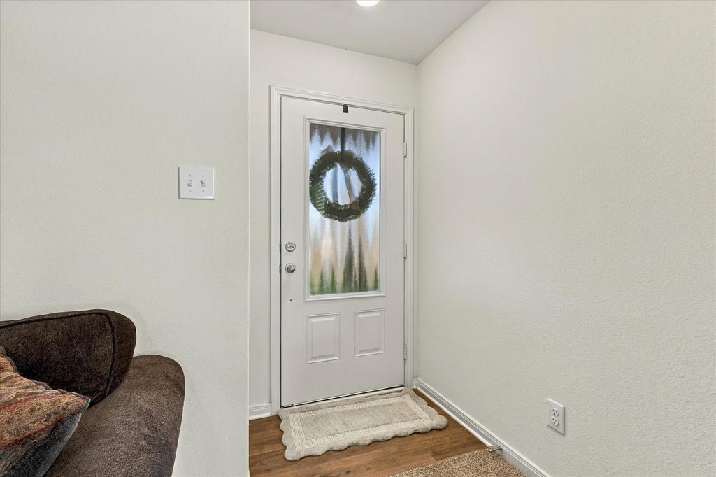 14017 Golden Valley Road Property Photo 6