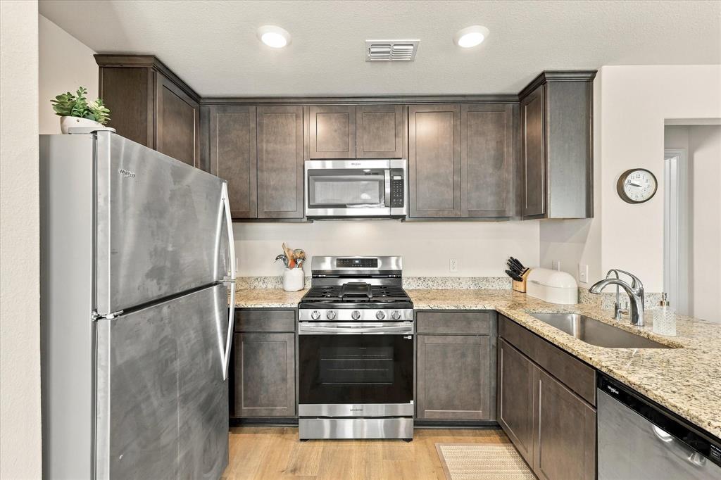 14017 Golden Valley Road Property Photo 19