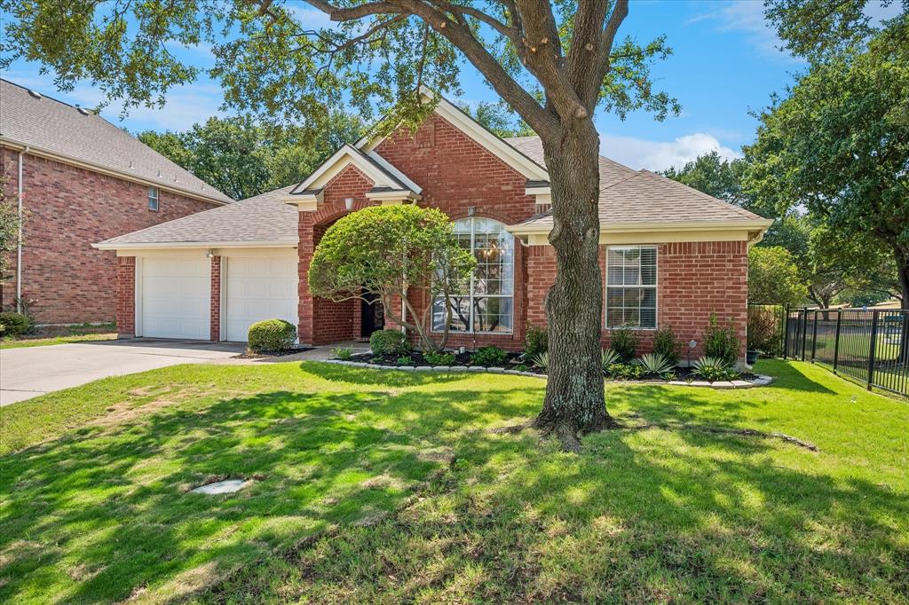 412 Manders Court Property Photo 2