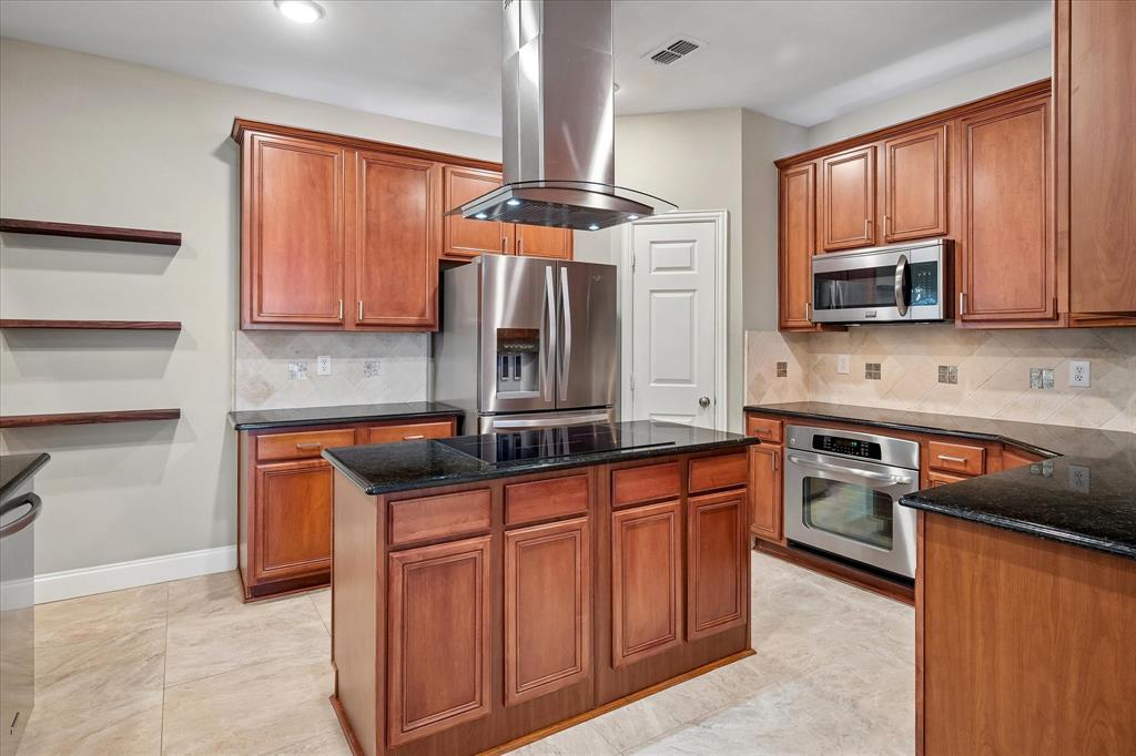412 Manders Court Property Photo 16