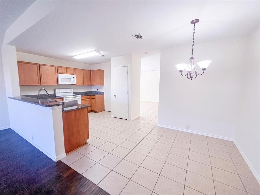 8929 Sagebrush Trail Property Photo 3