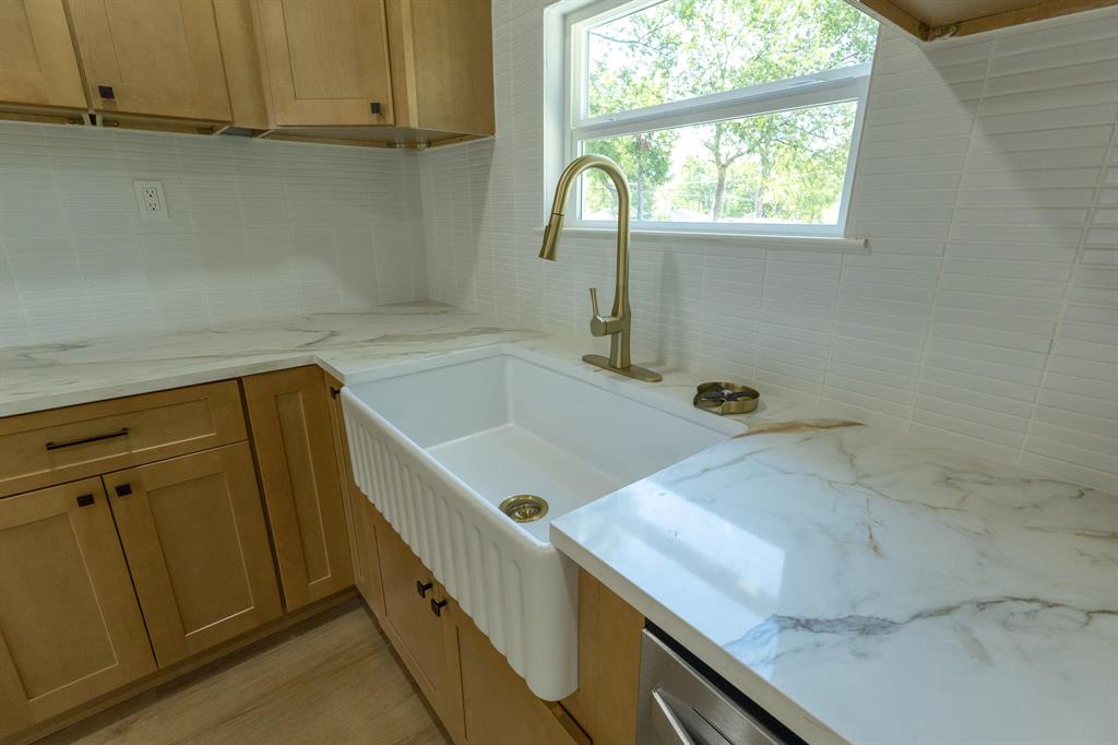 1527 Maple Avenue Property Photo 7