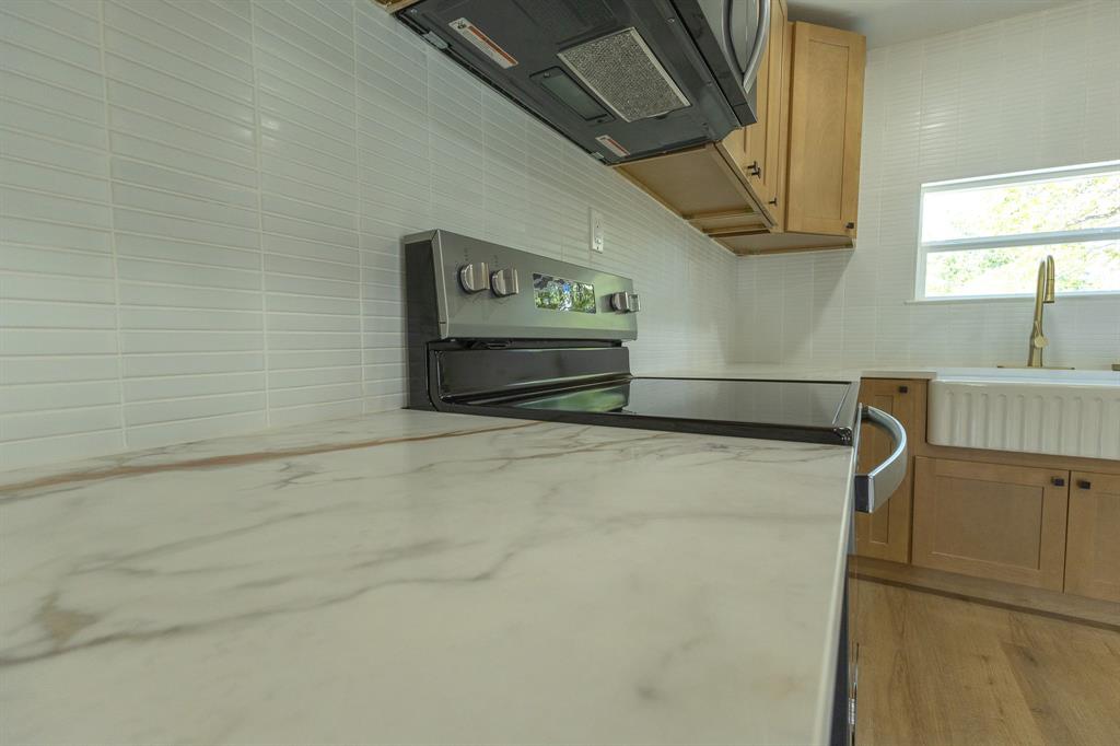 1527 Maple Avenue Property Photo 8