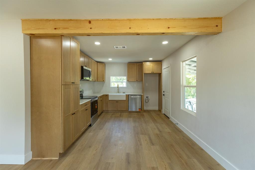 1527 Maple Avenue Property Photo 9
