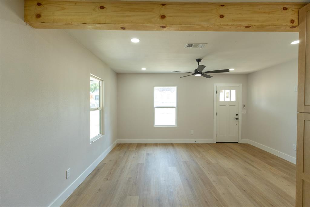1527 Maple Avenue Property Photo 10