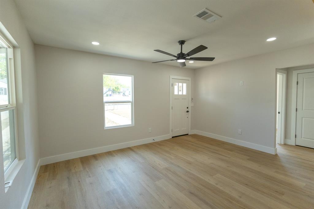 1527 Maple Avenue Property Photo 12