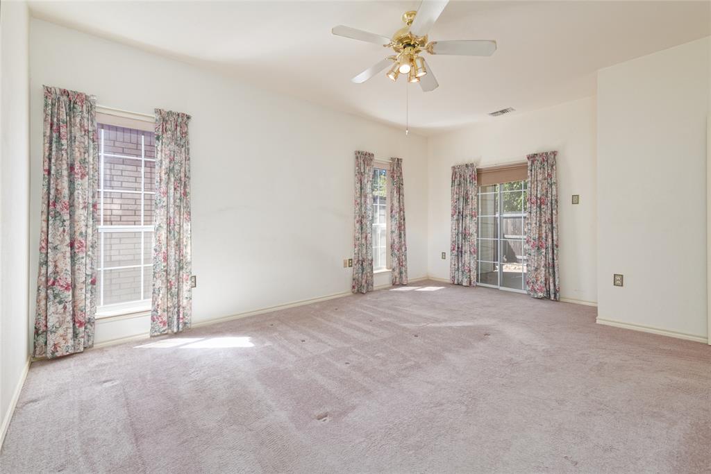 21 Wynrush Circle Property Photo 18