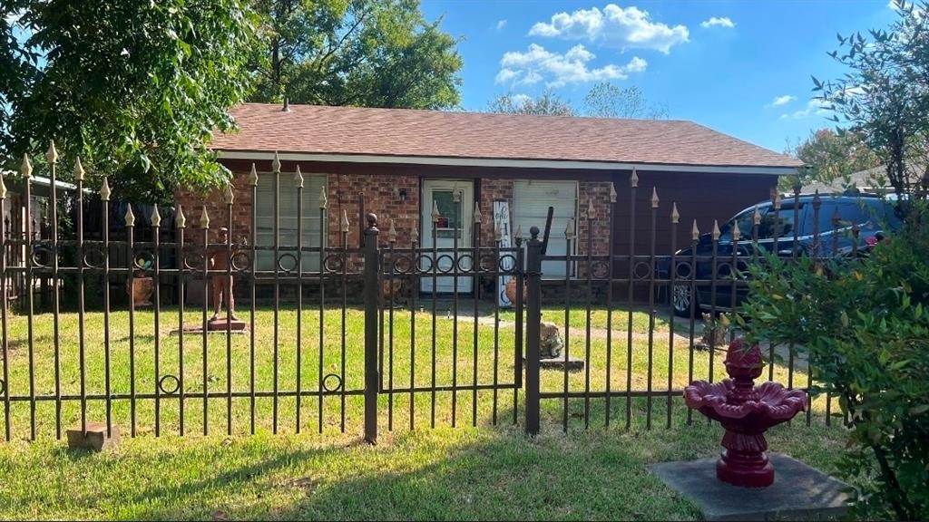 8750 S Emerald Loop Property Photo 1