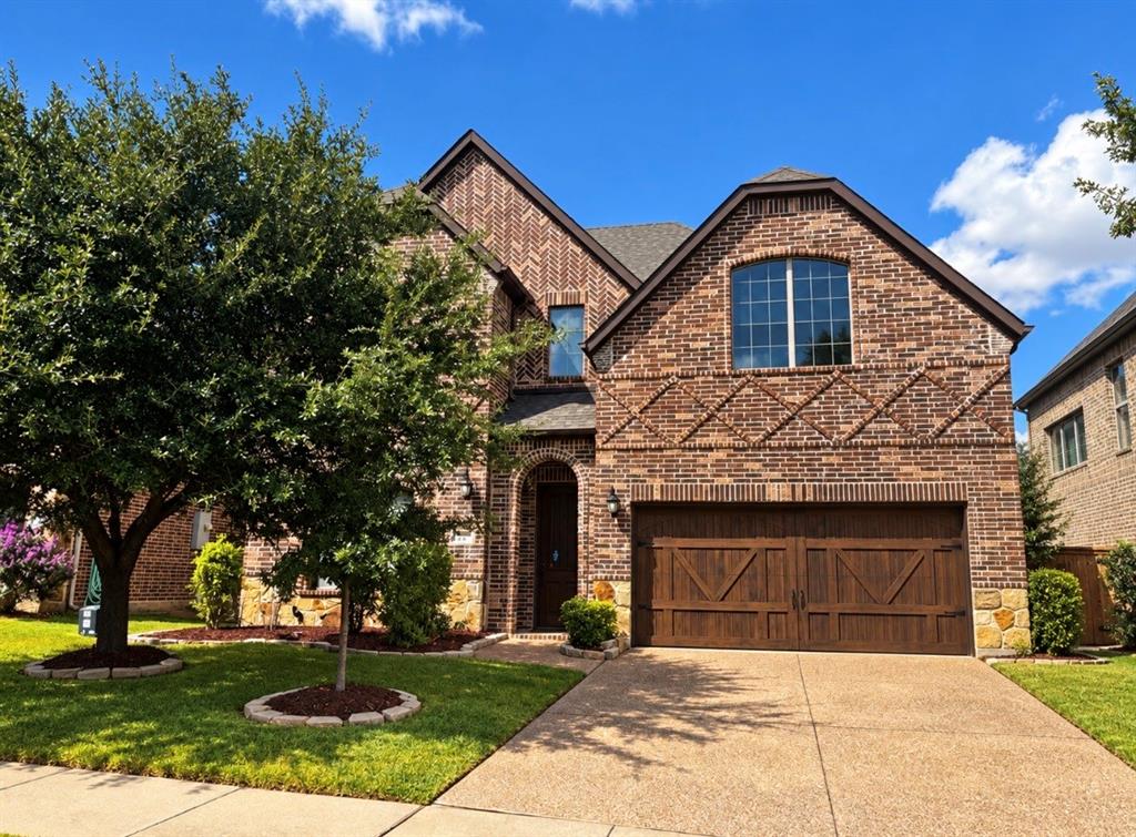 225 Bentley Drive Property Photo 1