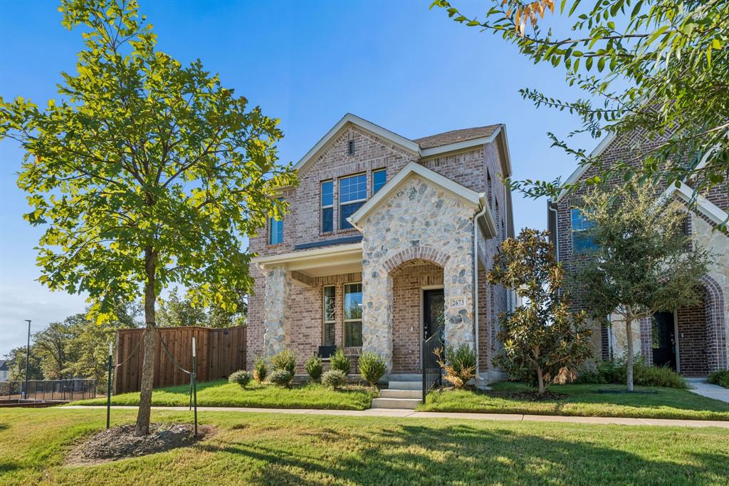 2673 Kings Canyon Mews Property Photo 1