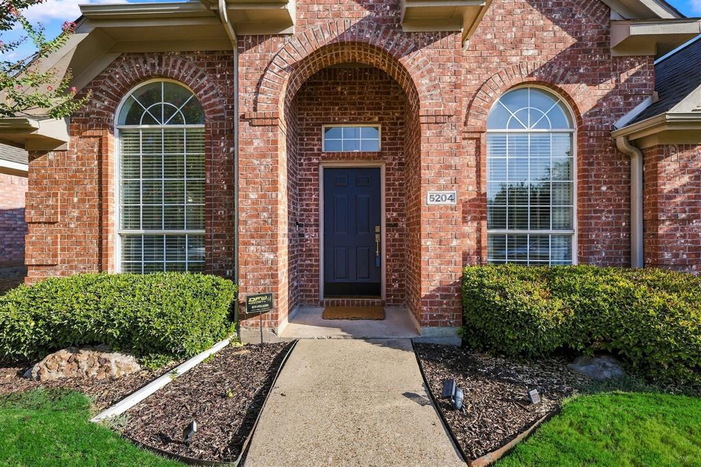 5204 China Berry Drive Property Photo 2