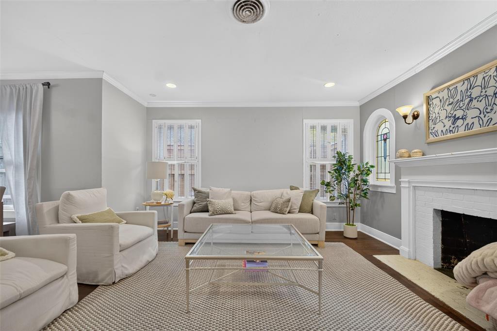 5630 Vanderbilt Avenue Property Photo 8