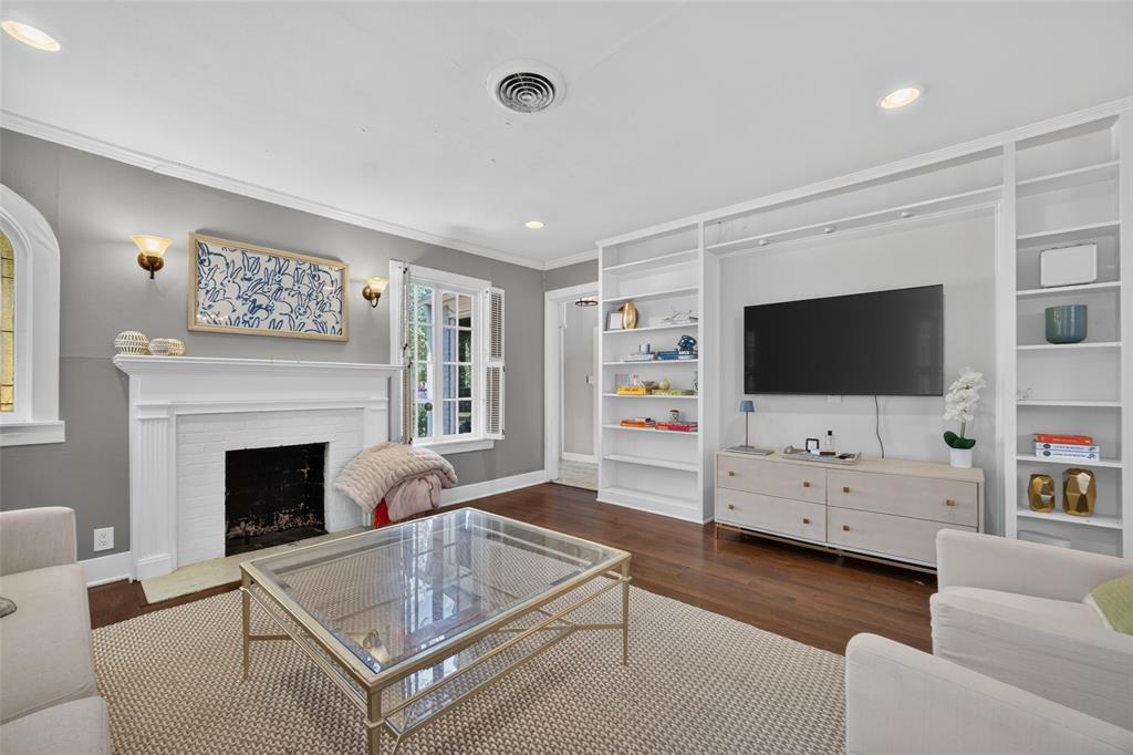 5630 Vanderbilt Avenue Property Photo 11