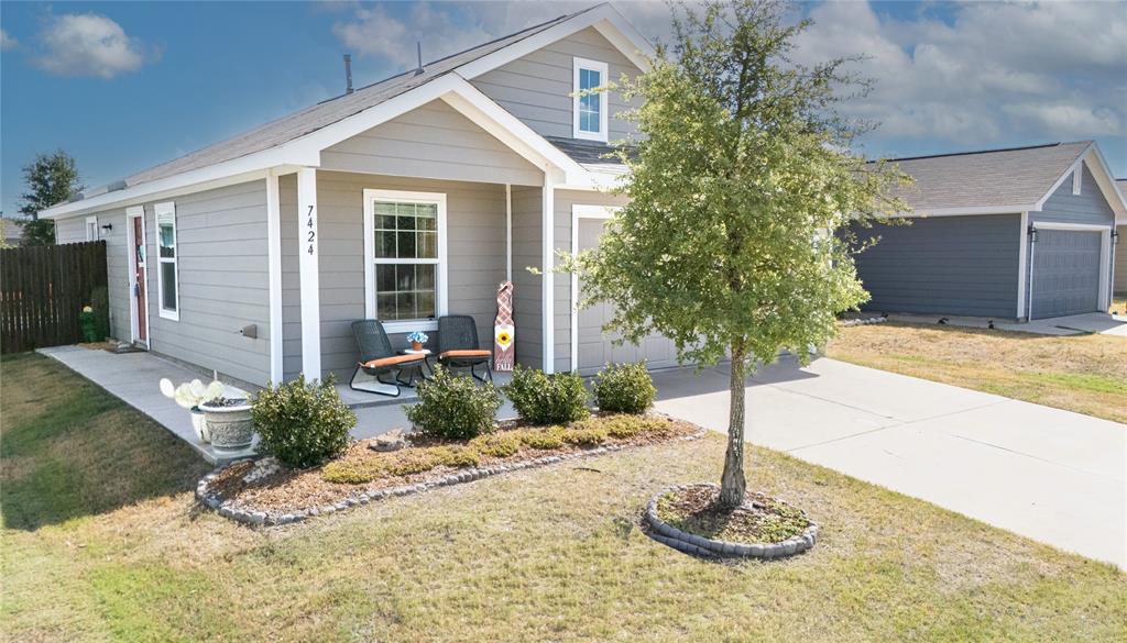 7424 Gray Wolf Lane Property Photo 1