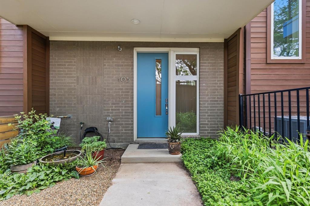 4620 Munger Avenue 105 Property Photo 2