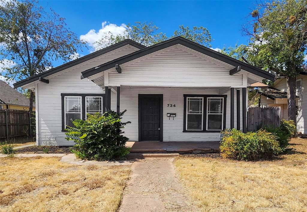 734 Ross Avenue Property Photo 1