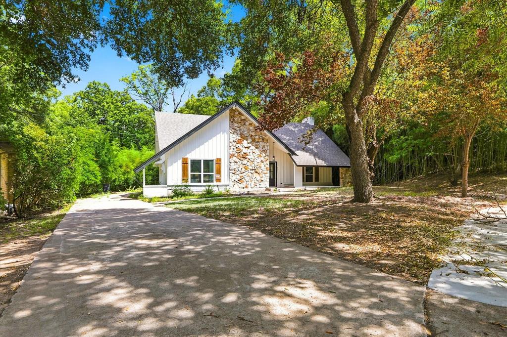 2631 Deep Hill Circle Property Photo 2