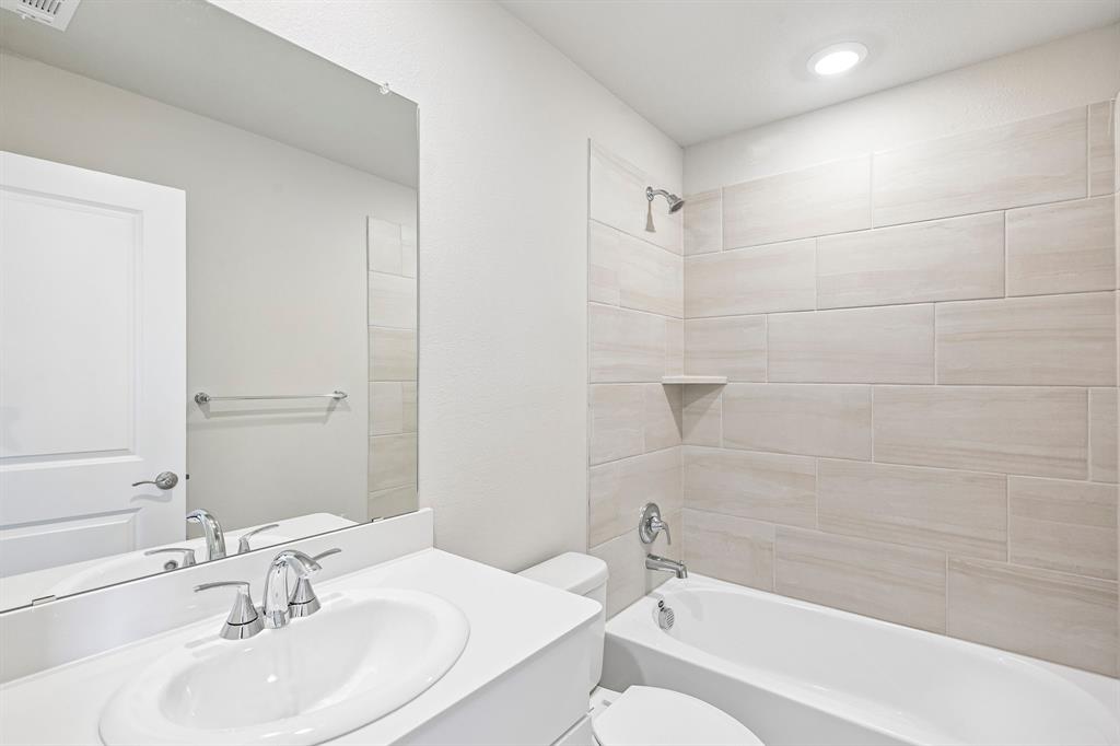 2708 Teton Street Property Photo 28