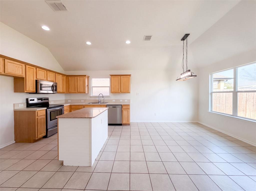 804 Bamboo Drive Property Photo 2