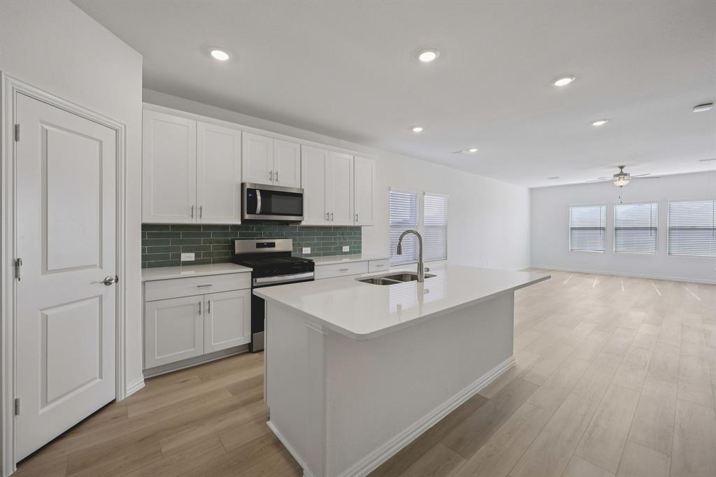 920 Angel Street Property Photo 1
