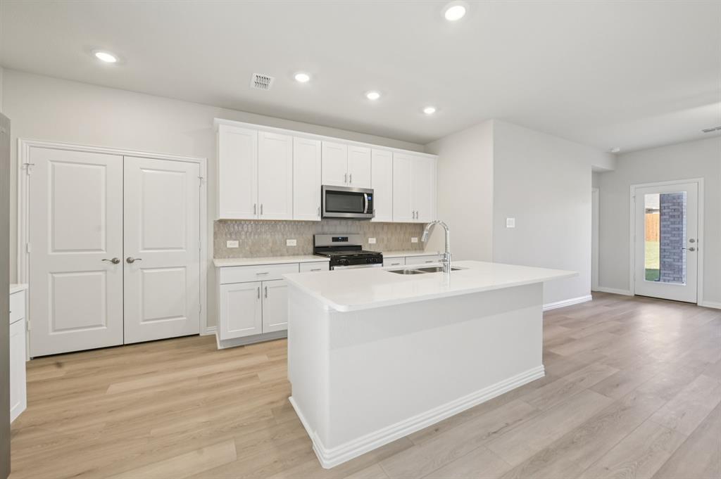 1004 Angel Street Property Photo 1