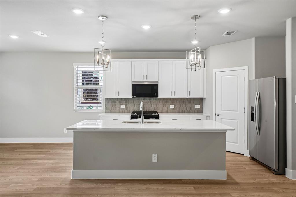 1210 Winters Way Property Photo 1