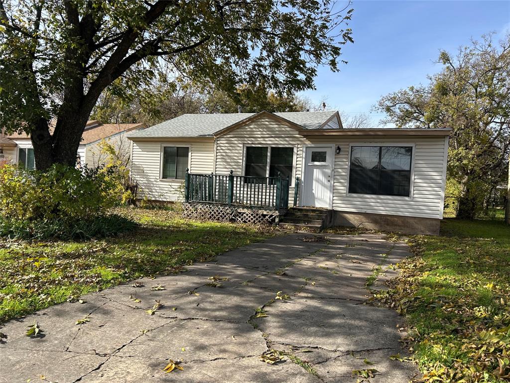 2210 Vine Street Property Photo 1