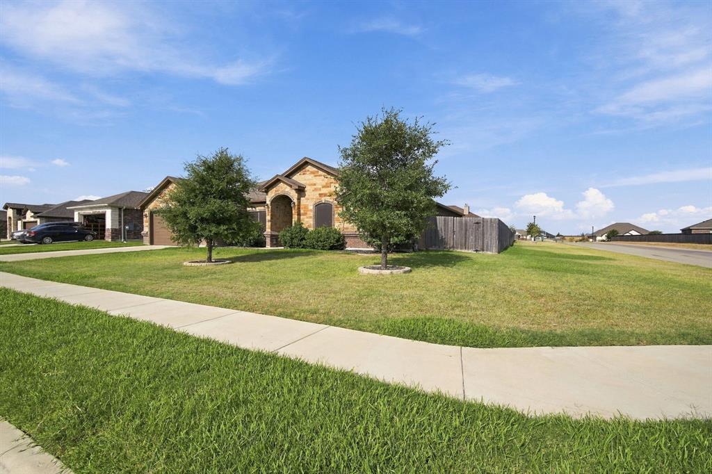 400 Juniper Drive Property Photo 2