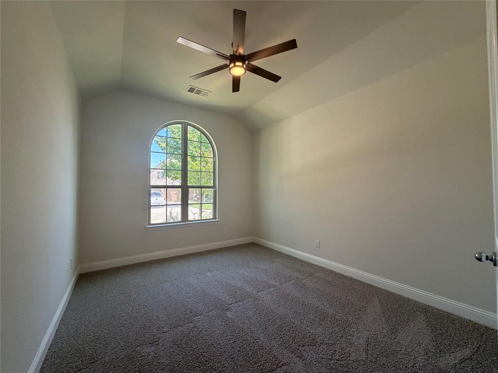 16204 Cullen Park Way Property Photo 4