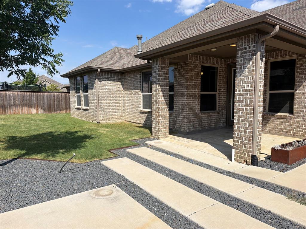 16204 Cullen Park Way Property Photo 5