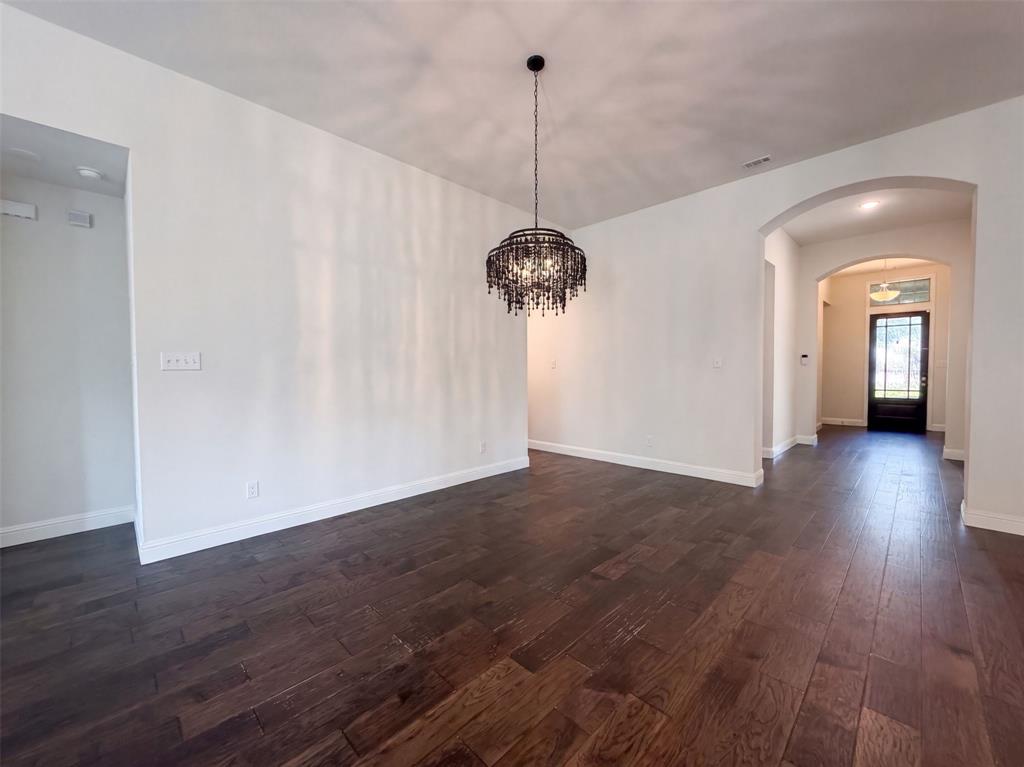 16204 Cullen Park Way Property Photo 7