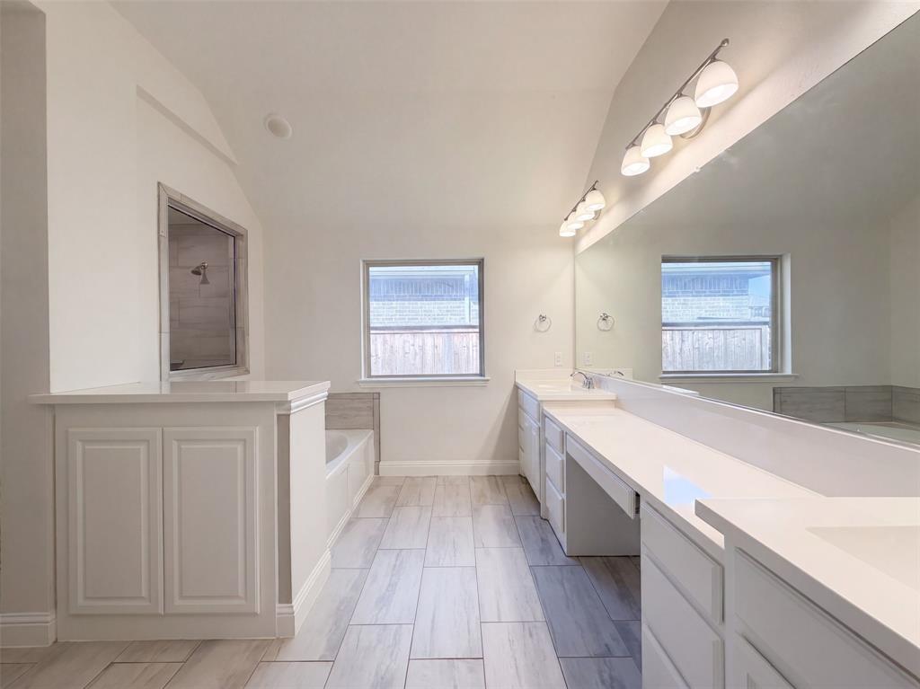 16204 Cullen Park Way Property Photo 27