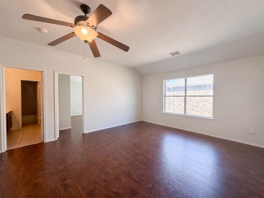 1304 Grapevine Drive Property Photo 4