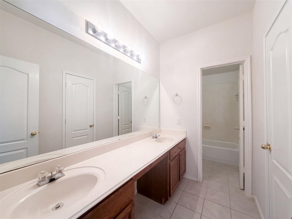 1304 Grapevine Drive Property Photo 9