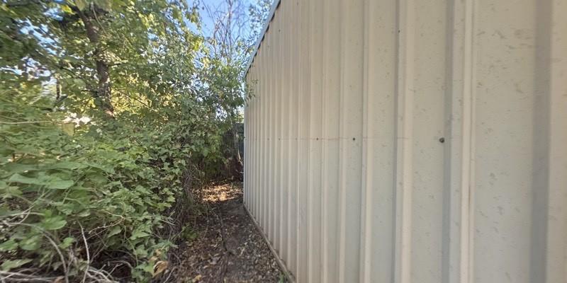 310 Combs Street Property Photo 4